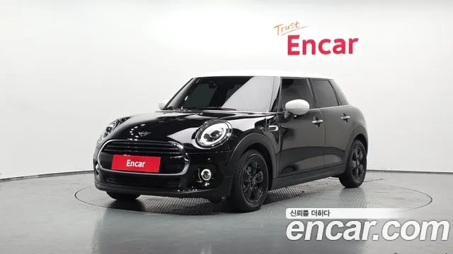 Mini Cooper 2020 — photo 1