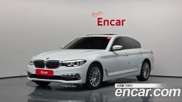 BMW 5-Series 2019 — photo 1