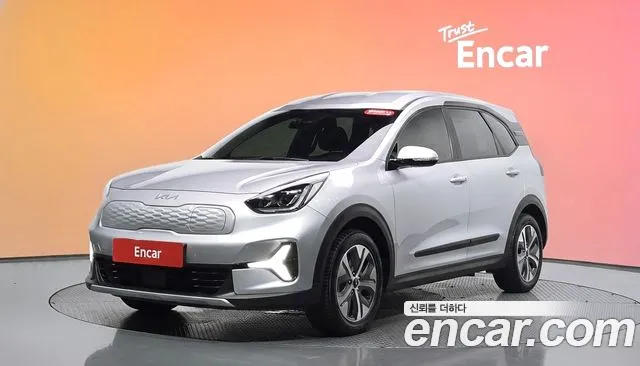 Kia Niro 2023 — photo 1