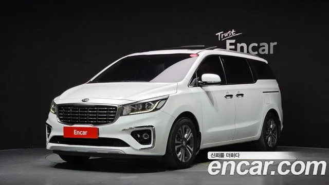 Kia Canival 2019 — photo 1