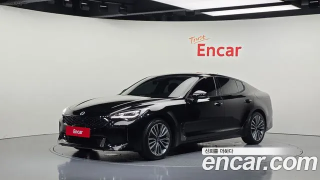 Kia Stinger 2018 — photo 1