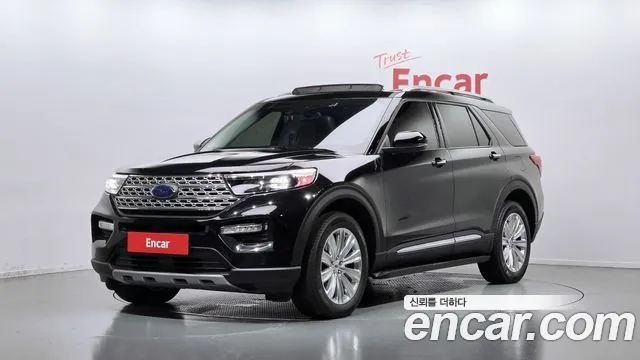 Ford Explorer 2022 — photo 1