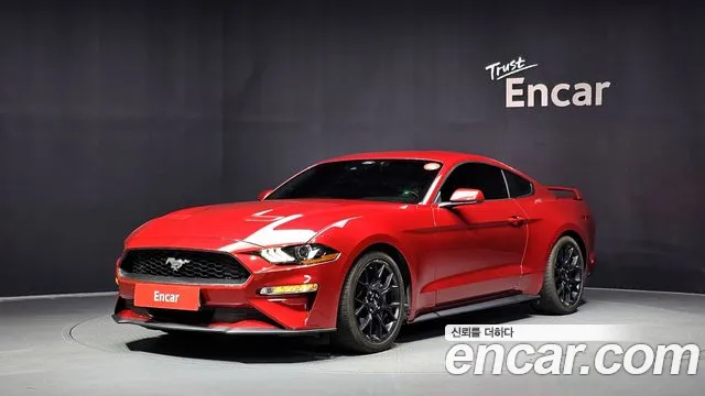Ford Mustang 2022 — photo 1