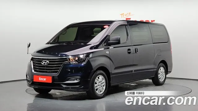 Hyundai Starex 2020 — photo 1
