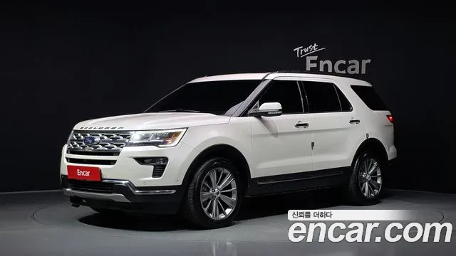 Ford Explorer 2018 — photo 1
