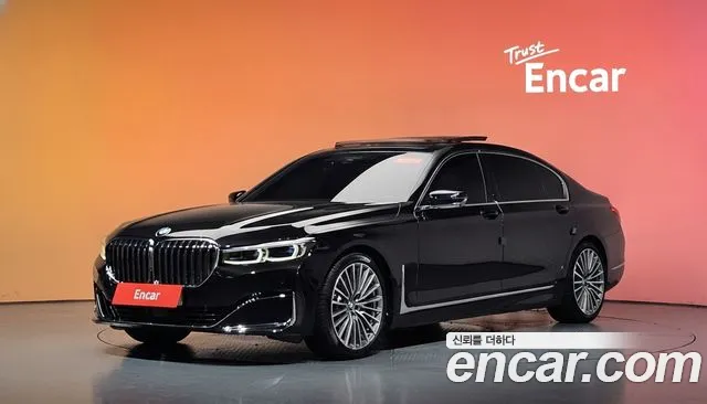 BMW 7-Series 2022 — photo 1