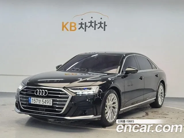 Audi A8 2021 — photo 1