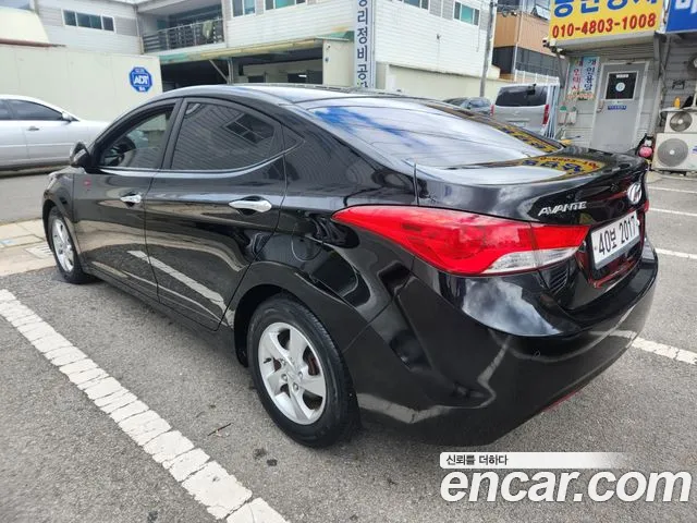 Hyundai AVANTE 2012 — photo 1