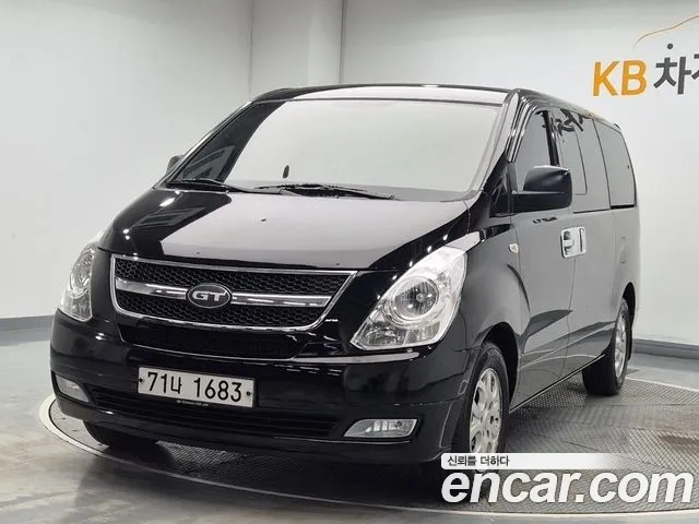 Hyundai Starex 2012 — photo 1