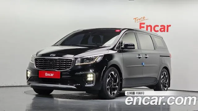 Kia Canival 2020 — photo 1