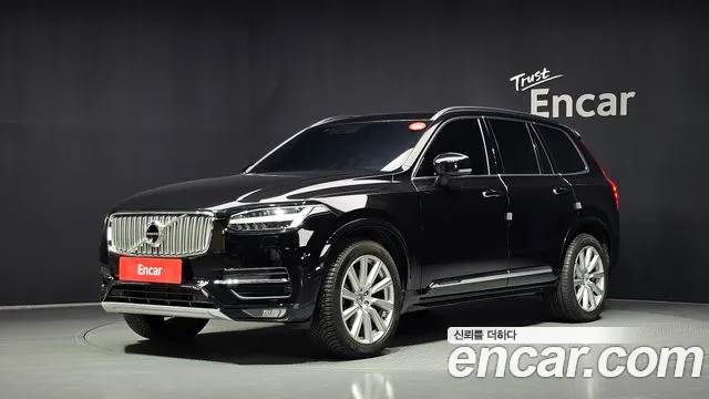 Volvo XC90 2019 — photo 1