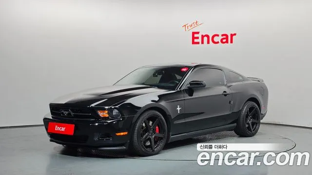 Ford Mustang 2012 — photo 1