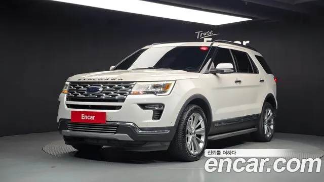 Ford Explorer 2019 — photo 1