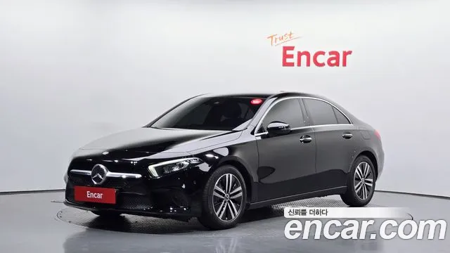 Mercedes-Benz A-Class 2022 — photo 1