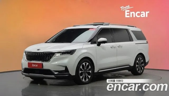 Kia Canival 2021 — photo 1