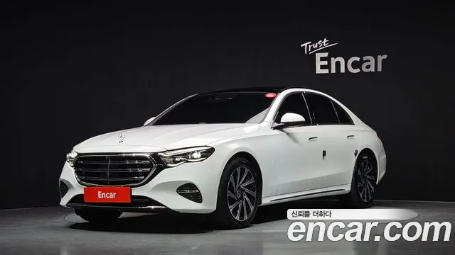 Mercedes-Benz E-Class 2026 — photo 1