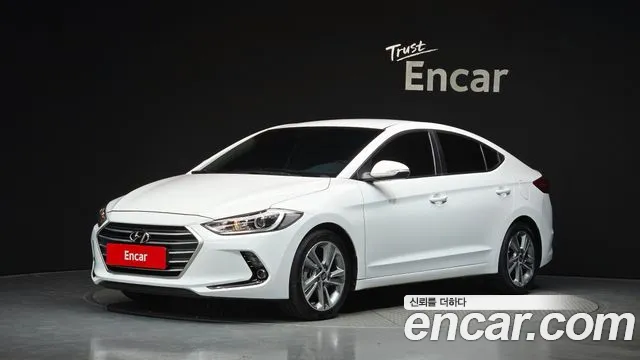 Hyundai AVANTE 2018 — photo 1