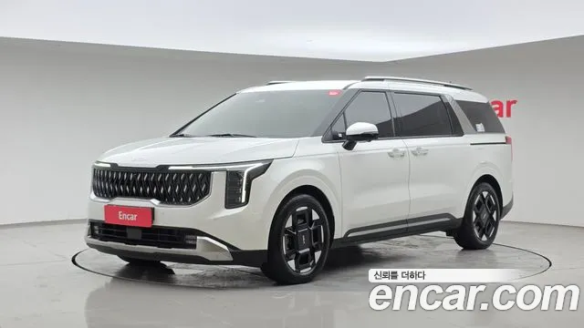 Kia Canival 2025 — photo 1
