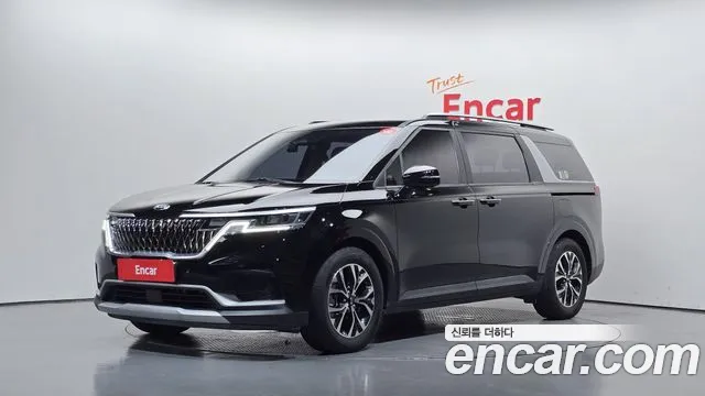 Kia Canival 2021 — photo 1