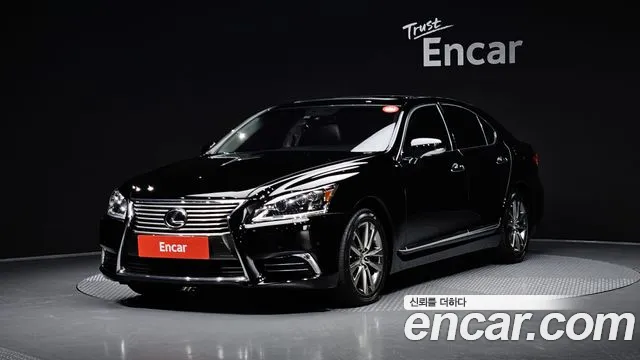 Lexus LS 2015 — photo 1