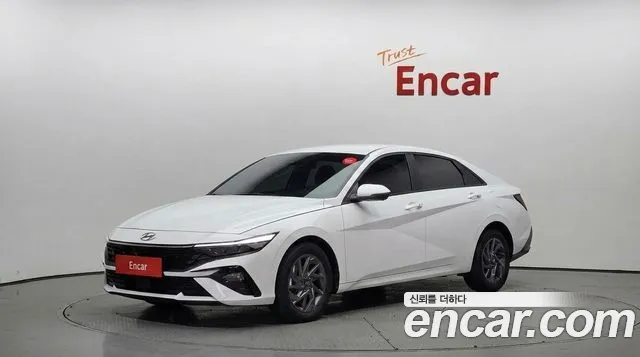 Hyundai AVANTE 2025 — photo 1
