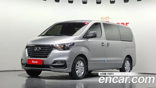 Hyundai Starex 2021 — photo 1