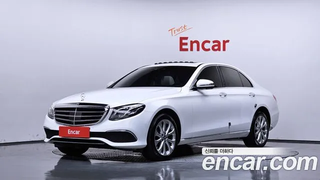 Mercedes-Benz E-Class 2020 — photo 1