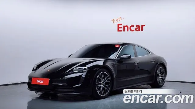 Porsche Taycan 2022 — photo 1