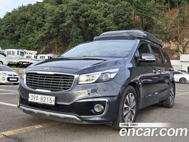 Kia Canival 2018 — photo 1