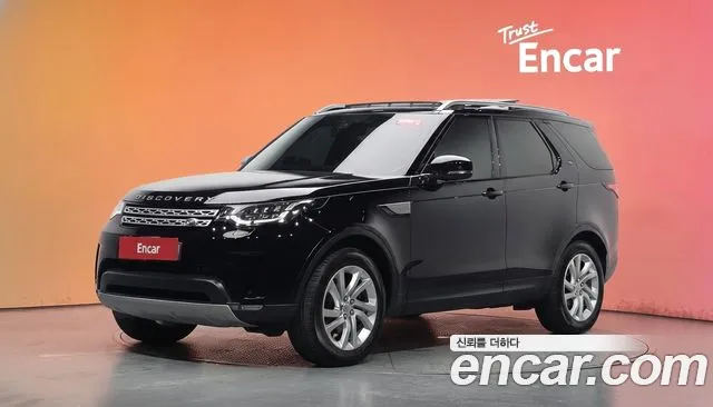 Land Rover Discovery 2018 — photo 1