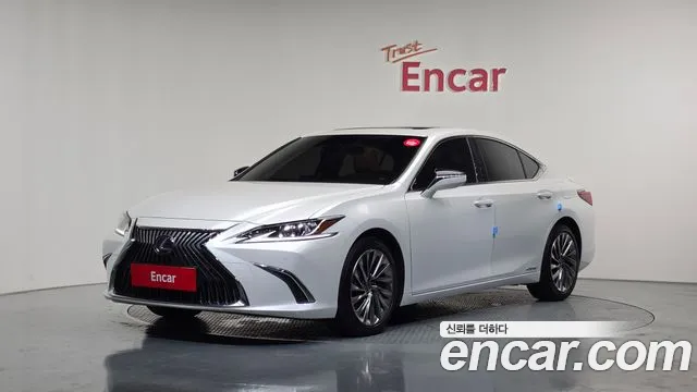 Lexus ES 2021 — photo 1