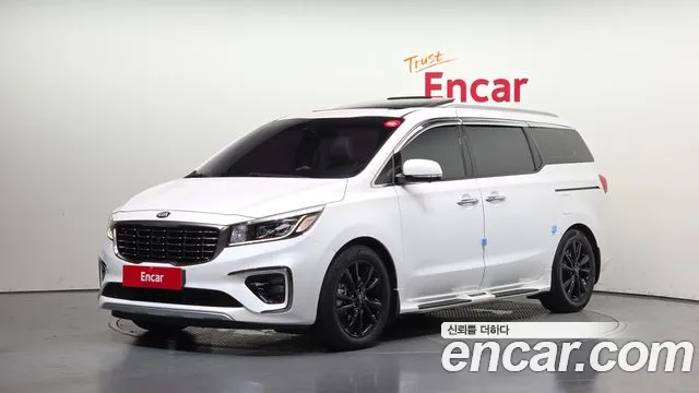 Kia Canival 2019 — photo 1