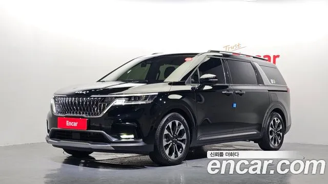 Kia Canival 2023 — photo 1