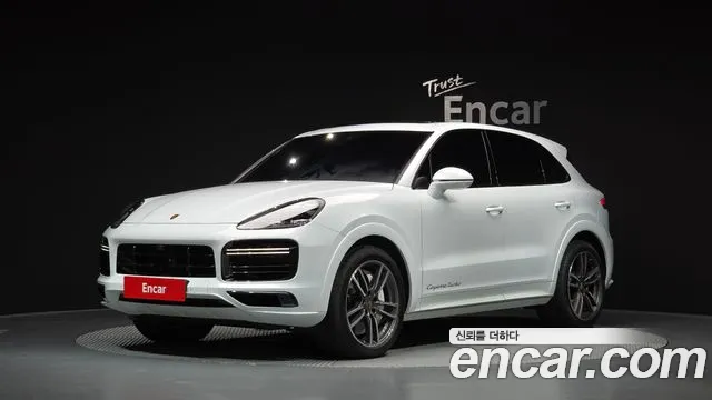 Porsche Cayenne 2023 — photo 1