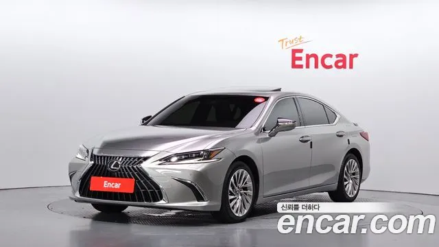 Lexus ES 2023 — photo 1