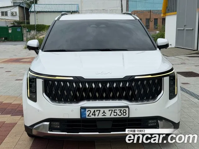 Kia Canival 2025 — photo 1