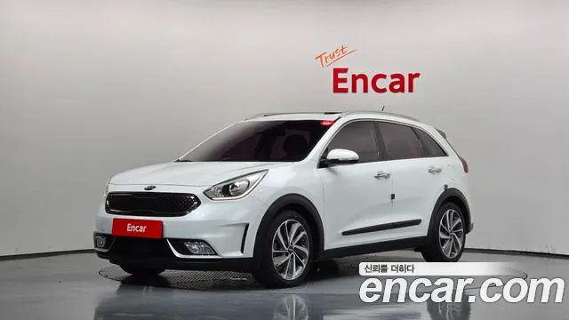 Kia Niro 2017 — photo 1