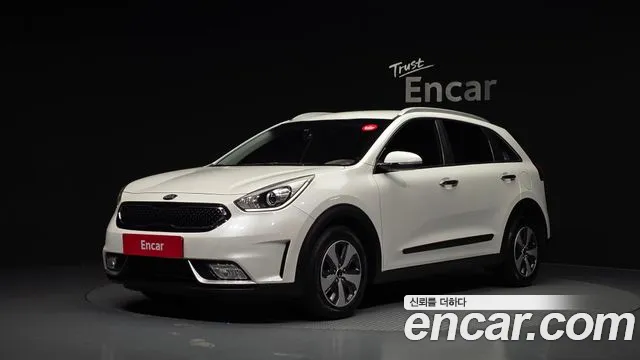 Kia Niro 2017 — photo 1