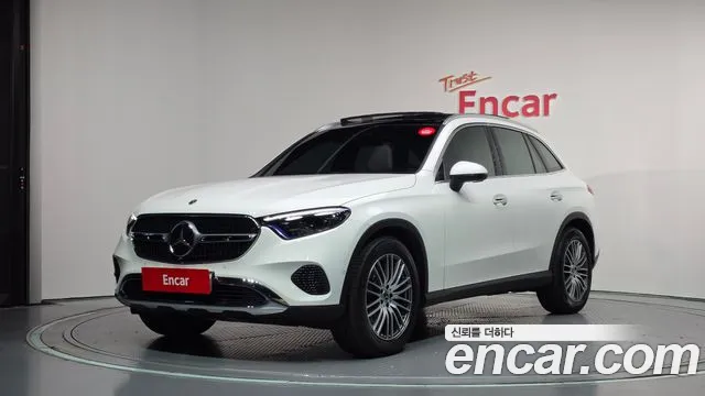 Mercedes-Benz GLC-Class 2026 — photo 1