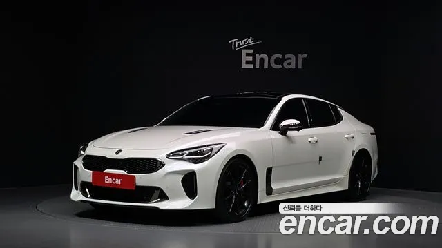 Kia Stinger 2022 — photo 1