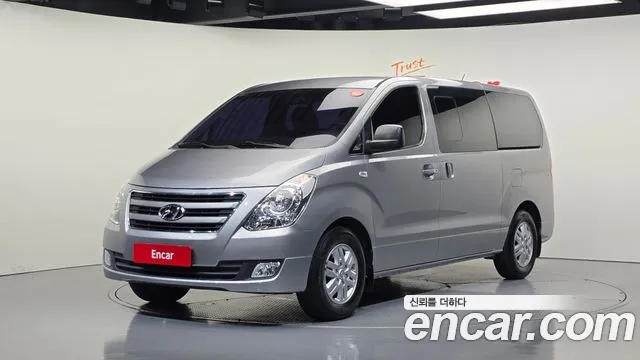 Hyundai Starex 2018 — photo 1