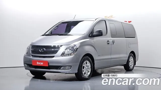 Hyundai Starex 2015 — photo 1