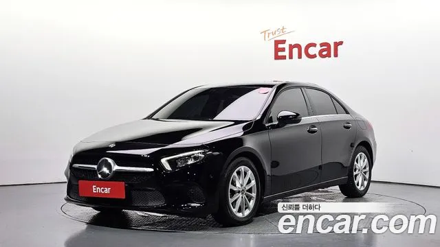 Mercedes-Benz A-Class 2020 — photo 1