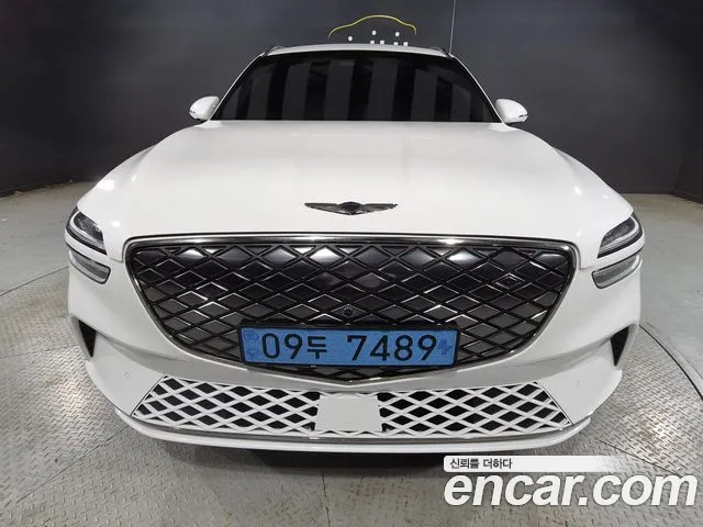 Genesis GV70 2022 — photo 1