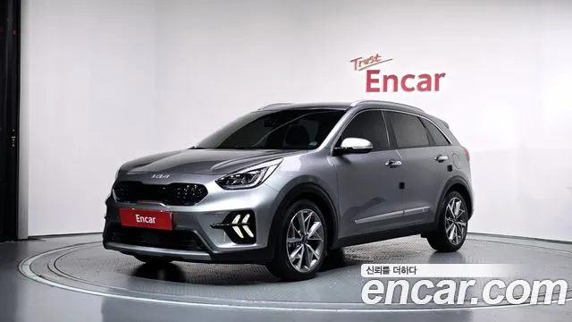 Kia Niro 2022 — photo 1