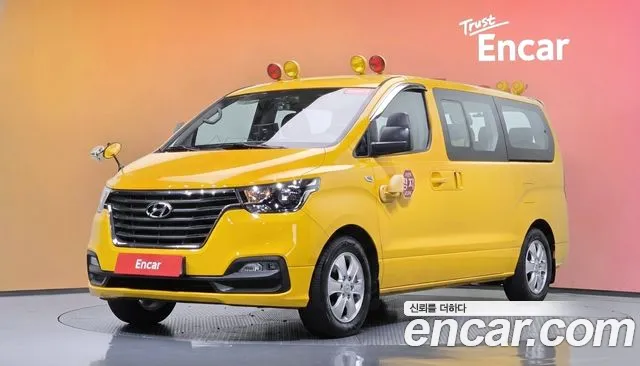 Hyundai Starex 2019 — photo 1