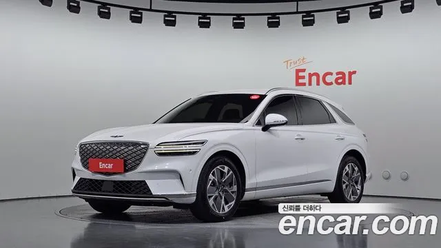 Genesis GV70 2022 — photo 1