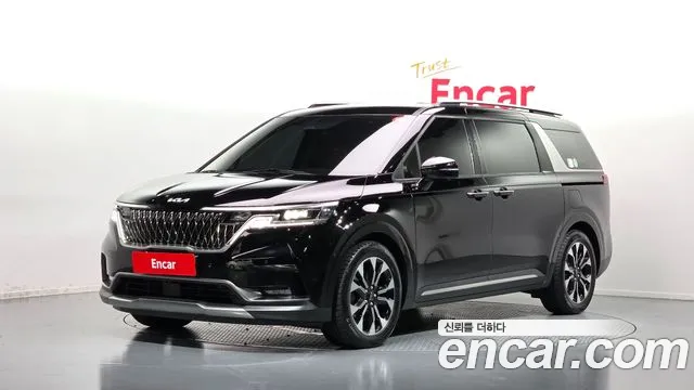 Kia Canival 2023 — photo 1