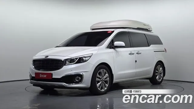 Kia Canival 2015 — photo 1