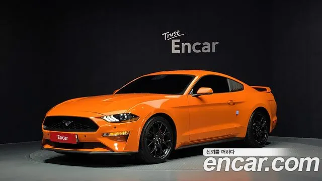 Ford Mustang 2020 — photo 1